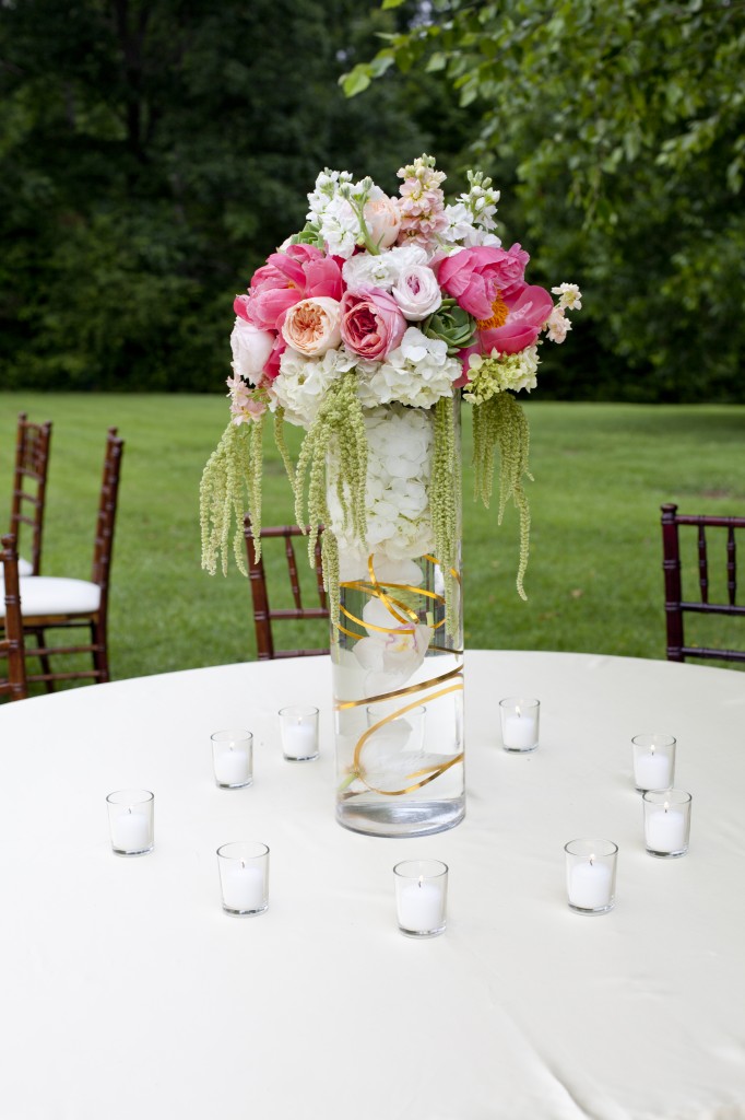 coral-peach-and-gold-centerpiece