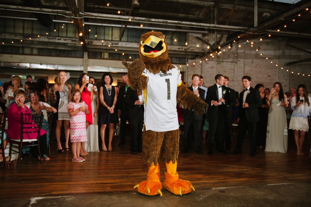 southern-ms-wedding-with-mascot