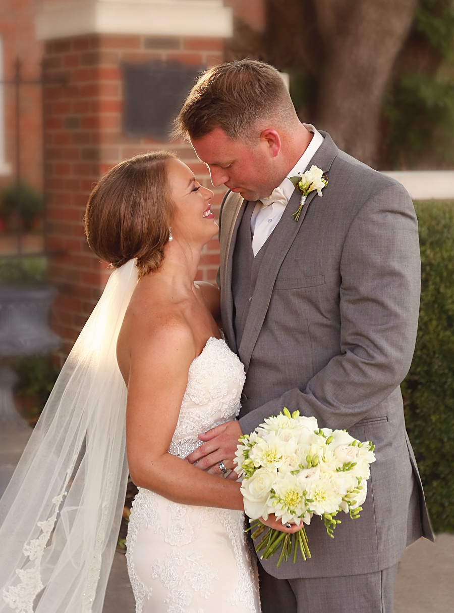 first-baptist-meridian-ms-wedding-by-mississippi-wedding-photographer-chlee