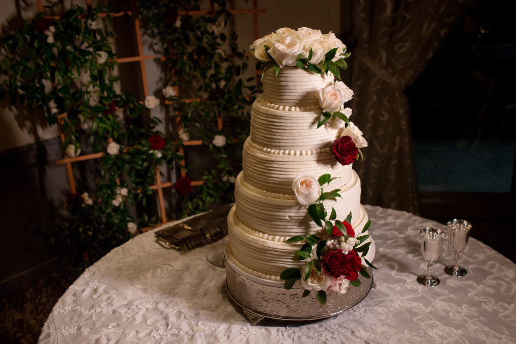 Wedding Cake by Carolyn's Creations